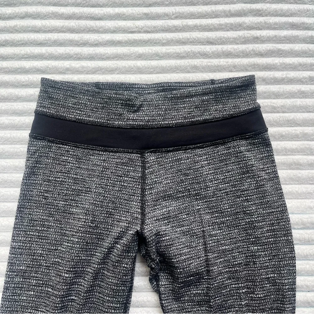 Lululemon Grey Knit Leggings